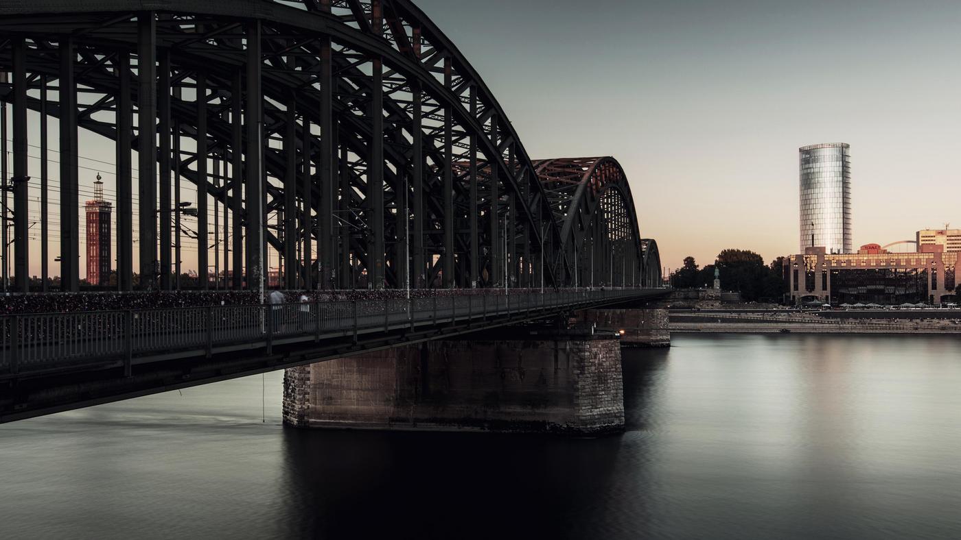 Hauptsitz "Triangle Turm"